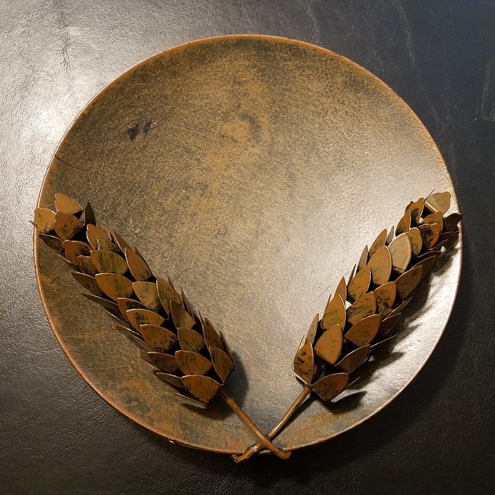 HD Designs Decorative Plate